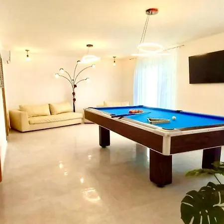 Attractive With 2 Pools For 24 Guests Villa