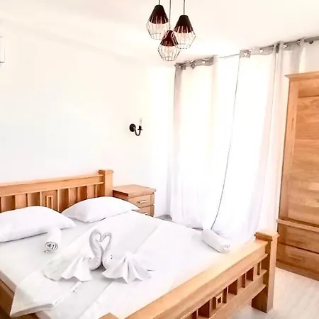 Villa Attractive With 2 Pools For 24 Guests