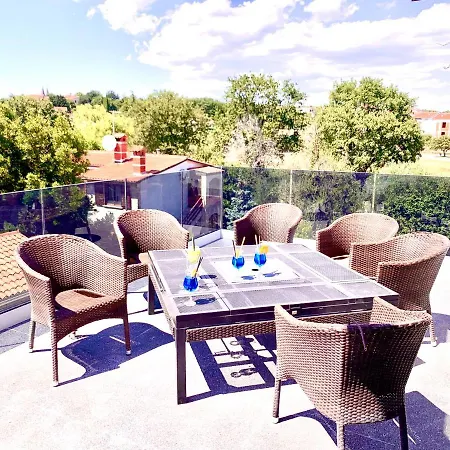 Attractive With 2 Pools For 24 Guests